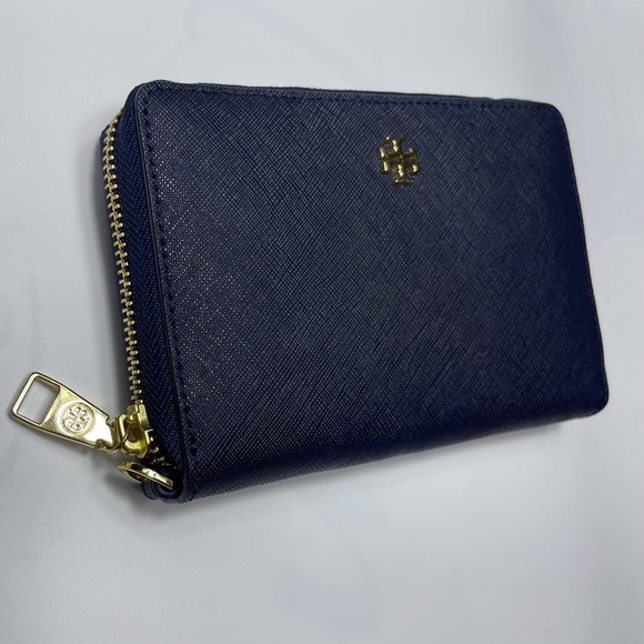 NWOT TORY BURCH NAVY WALLET WITH DETACHABLE WRISTLET STRAP - Picture 7 of 16